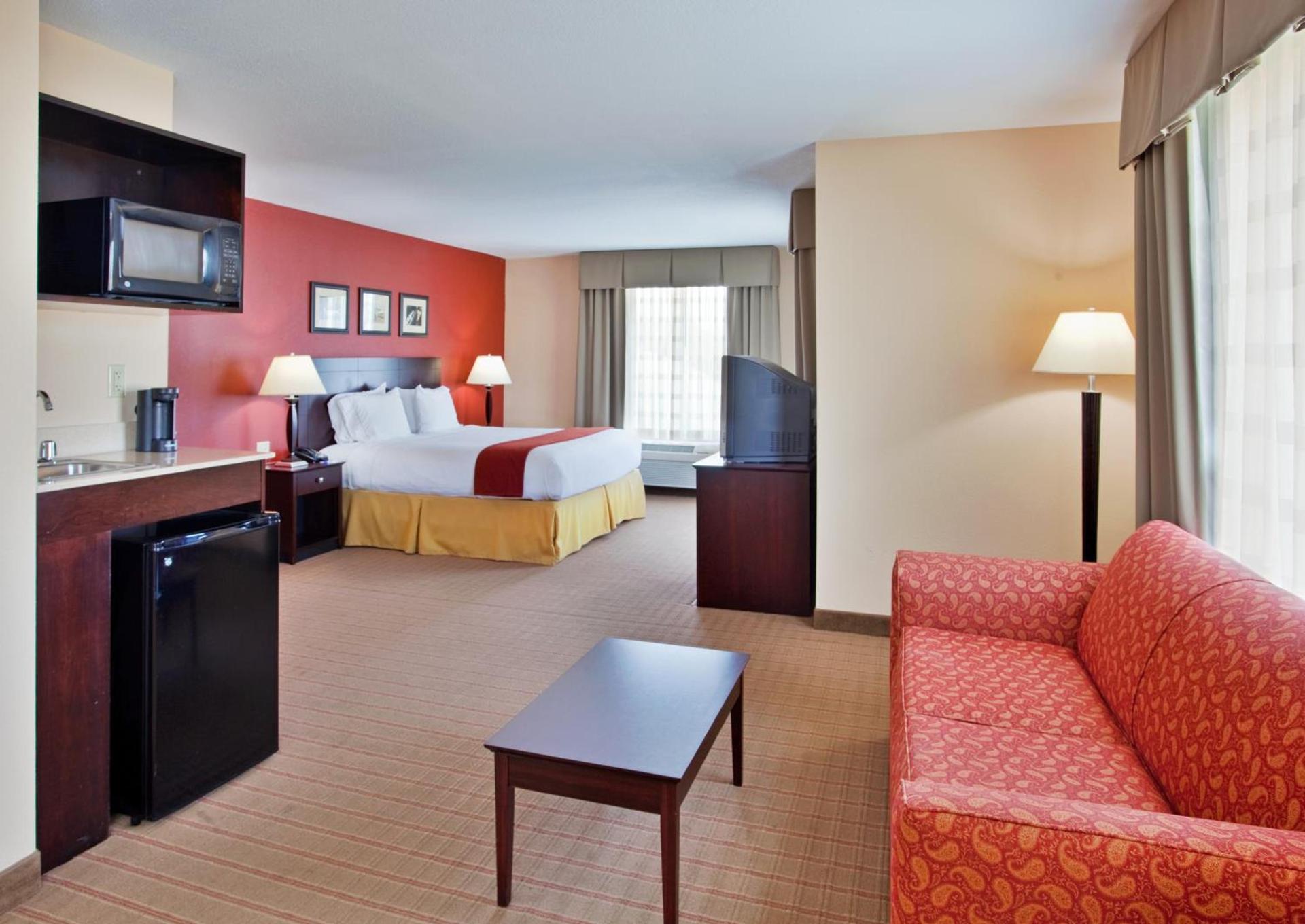 Holiday Inn Express & Suites East Wichita I-35 Andover by IHG photo 7