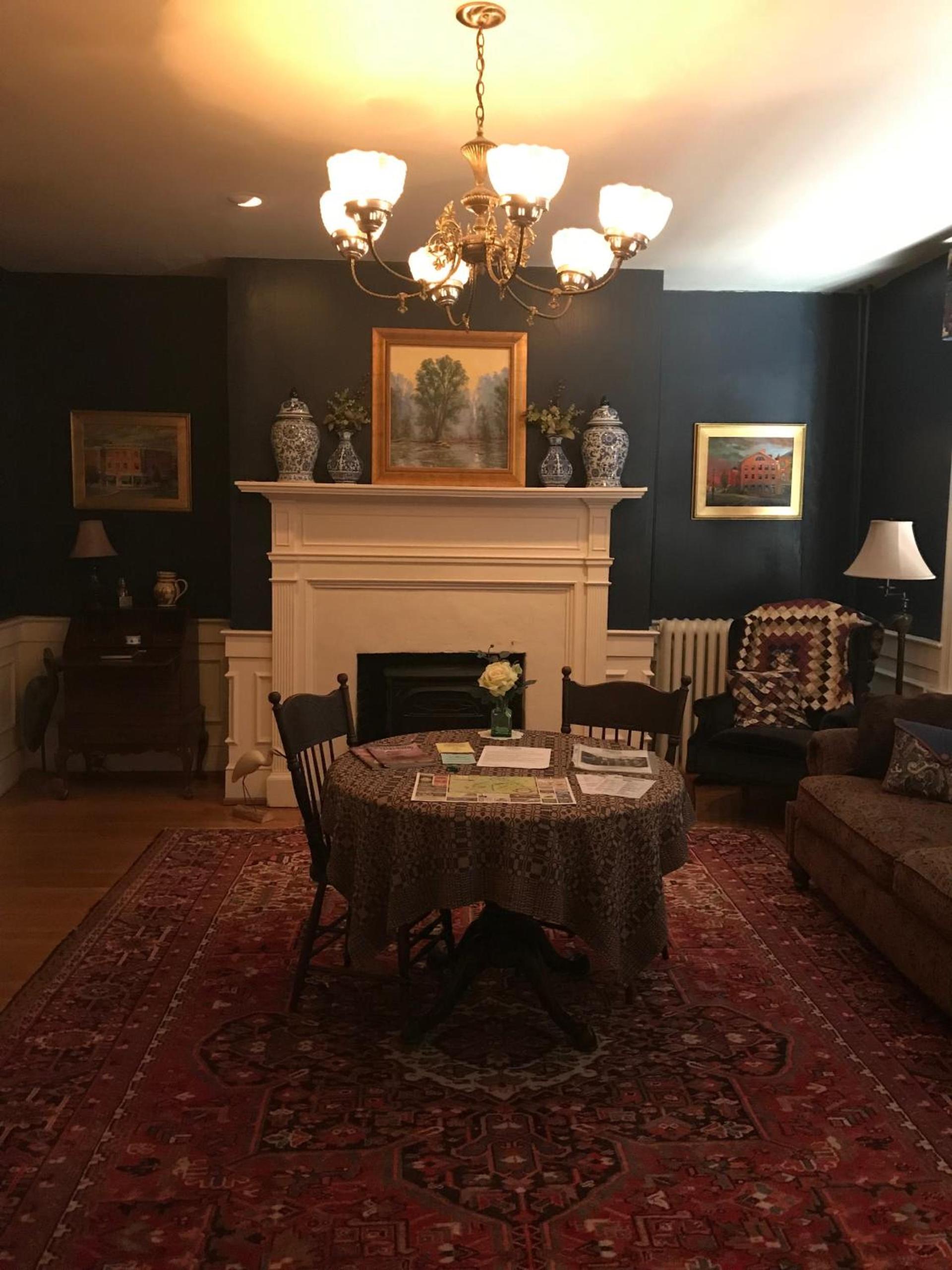 The Inn at Lincoln Square photo 6