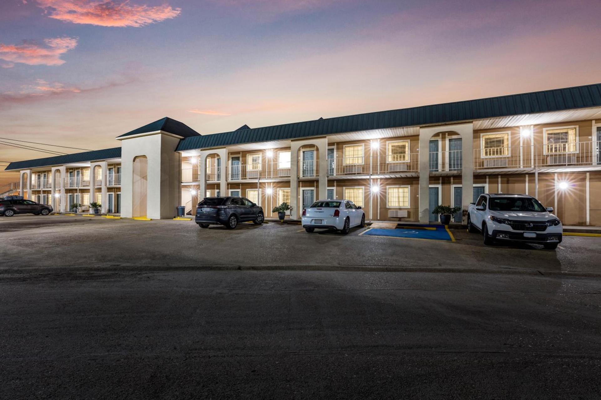 Quality Inn Forrest City I-40 photo 19