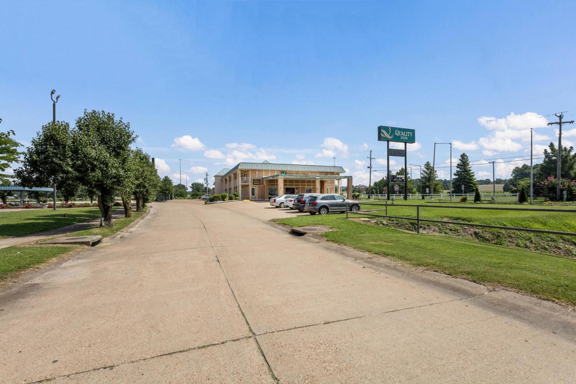 Quality Inn Forrest City I-40 photo 7