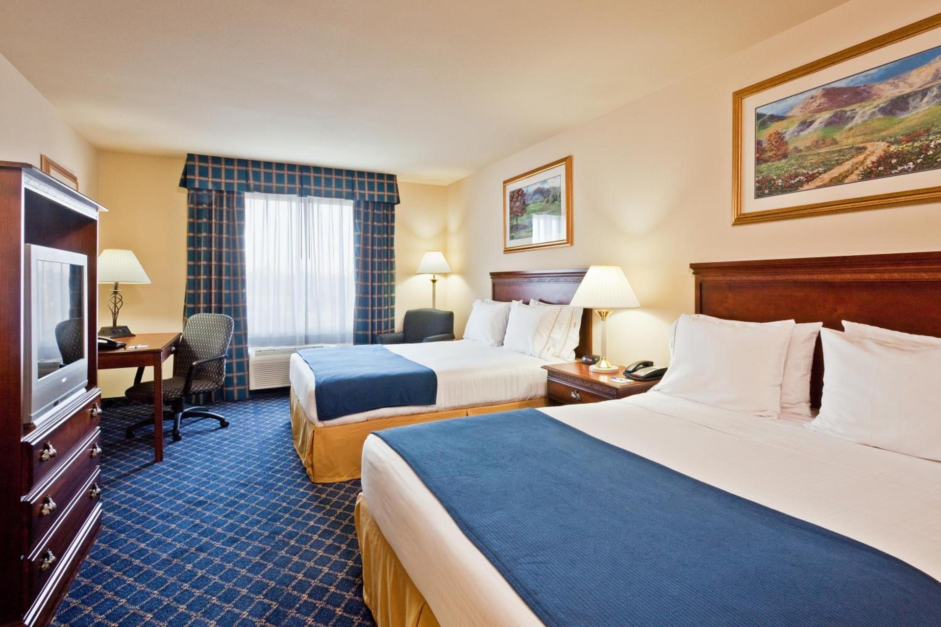 Holiday Inn Express Hotel & Suites Paragould by IHG photo 27