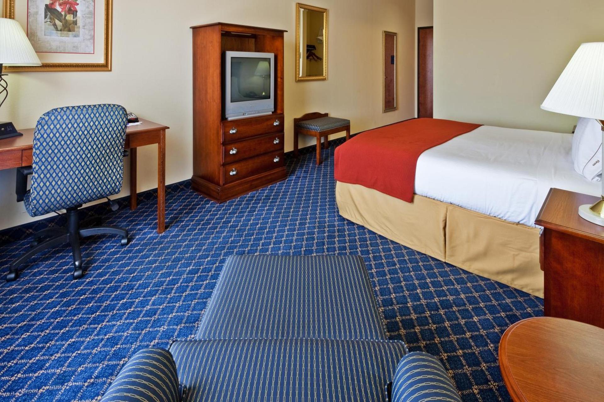 Holiday Inn Express Hotel & Suites Paragould by IHG photo 35