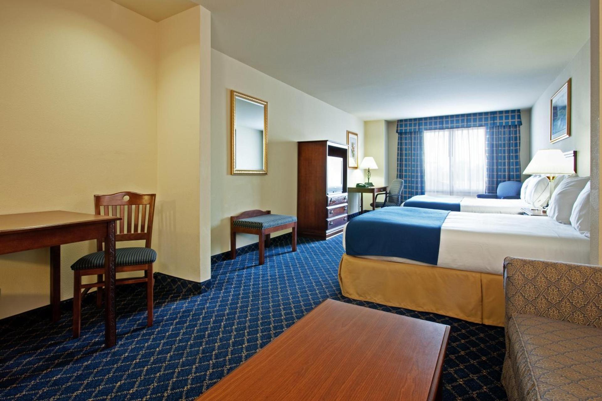 Holiday Inn Express Hotel & Suites Paragould by IHG photo 33
