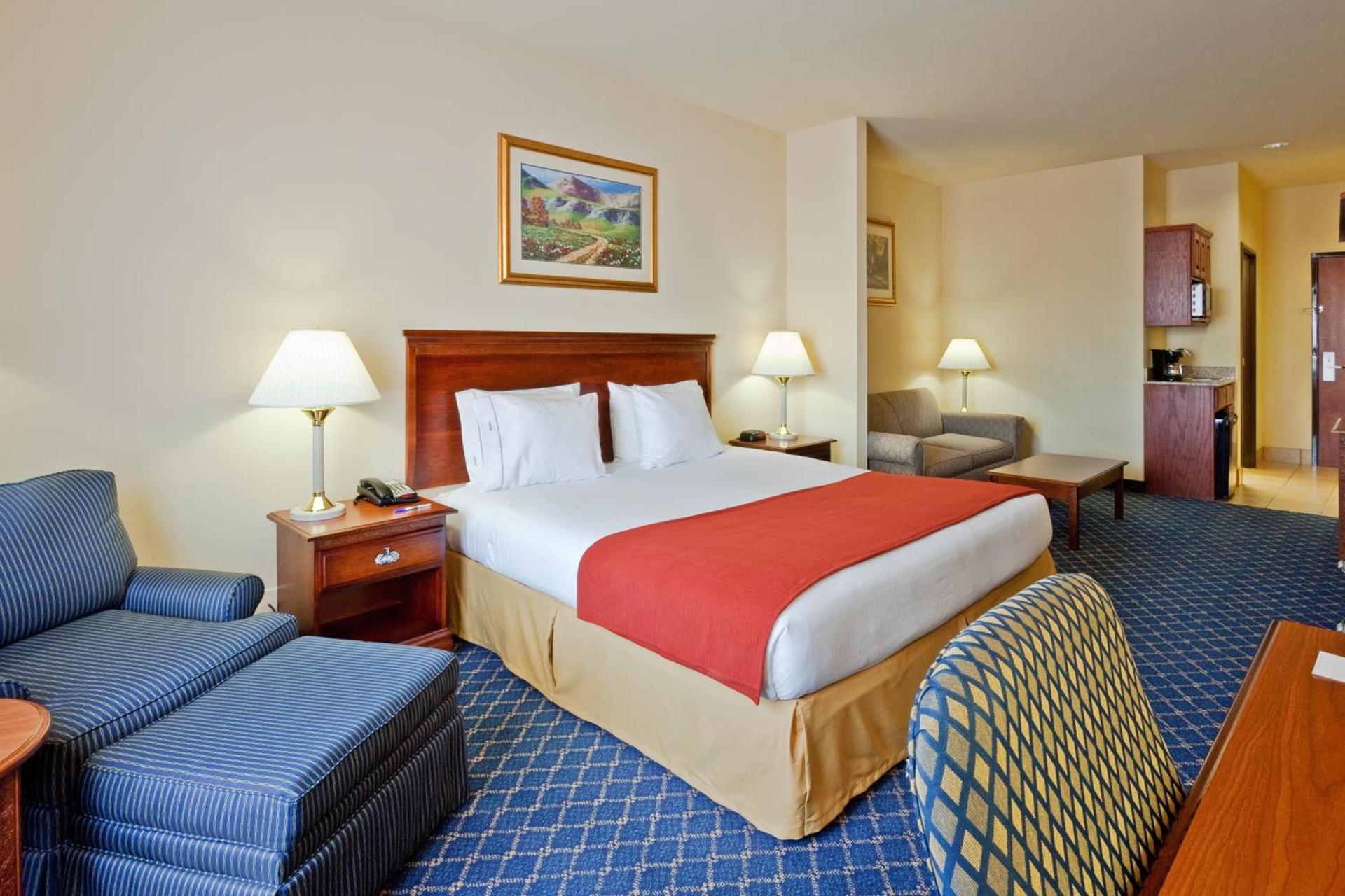 Holiday Inn Express Hotel & Suites Paragould by IHG photo 22