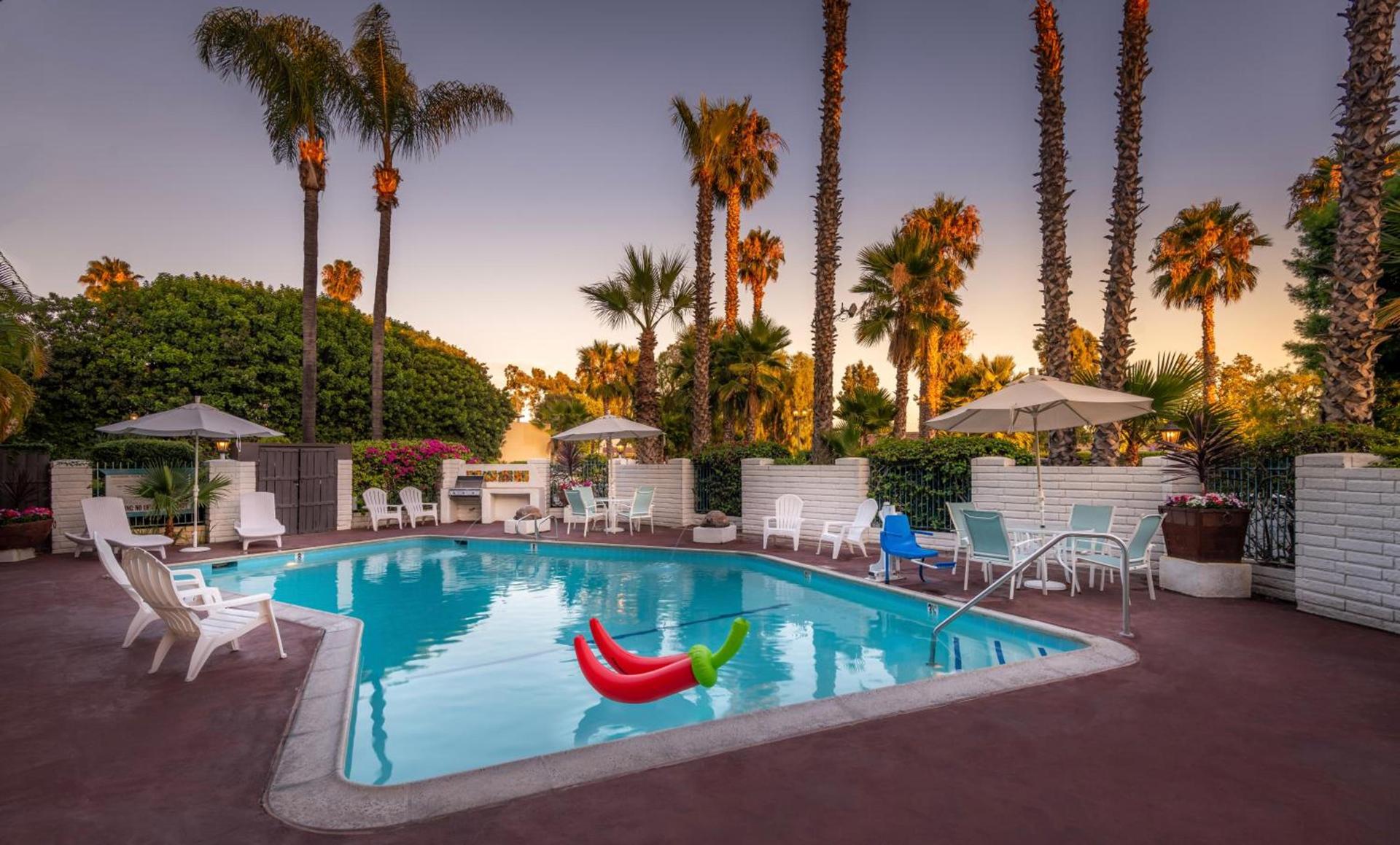 Hotel Pepper Tree Boutique Kitchen Studios - Anaheim photo 2