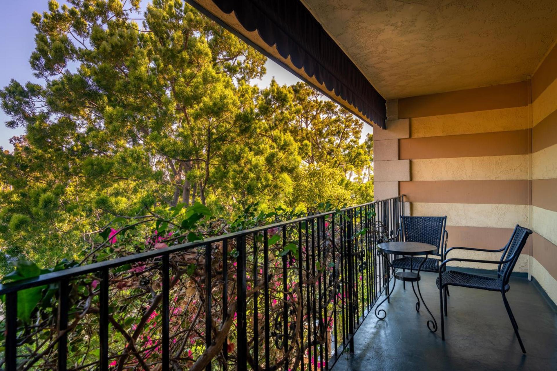 Hotel Pepper Tree Boutique Kitchen Studios - Anaheim photo 3