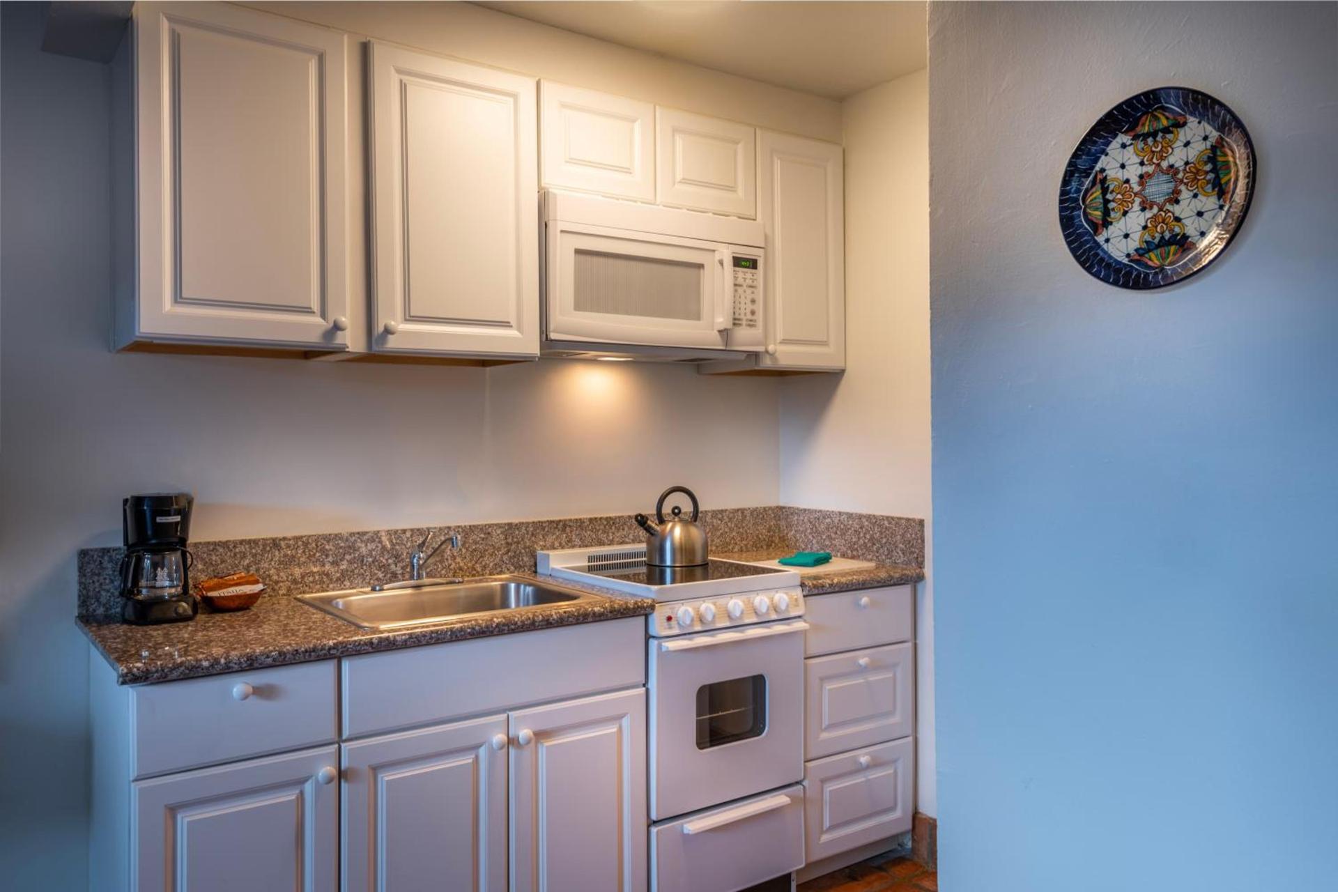 Hotel Pepper Tree Boutique Kitchen Studios - Anaheim photo 13