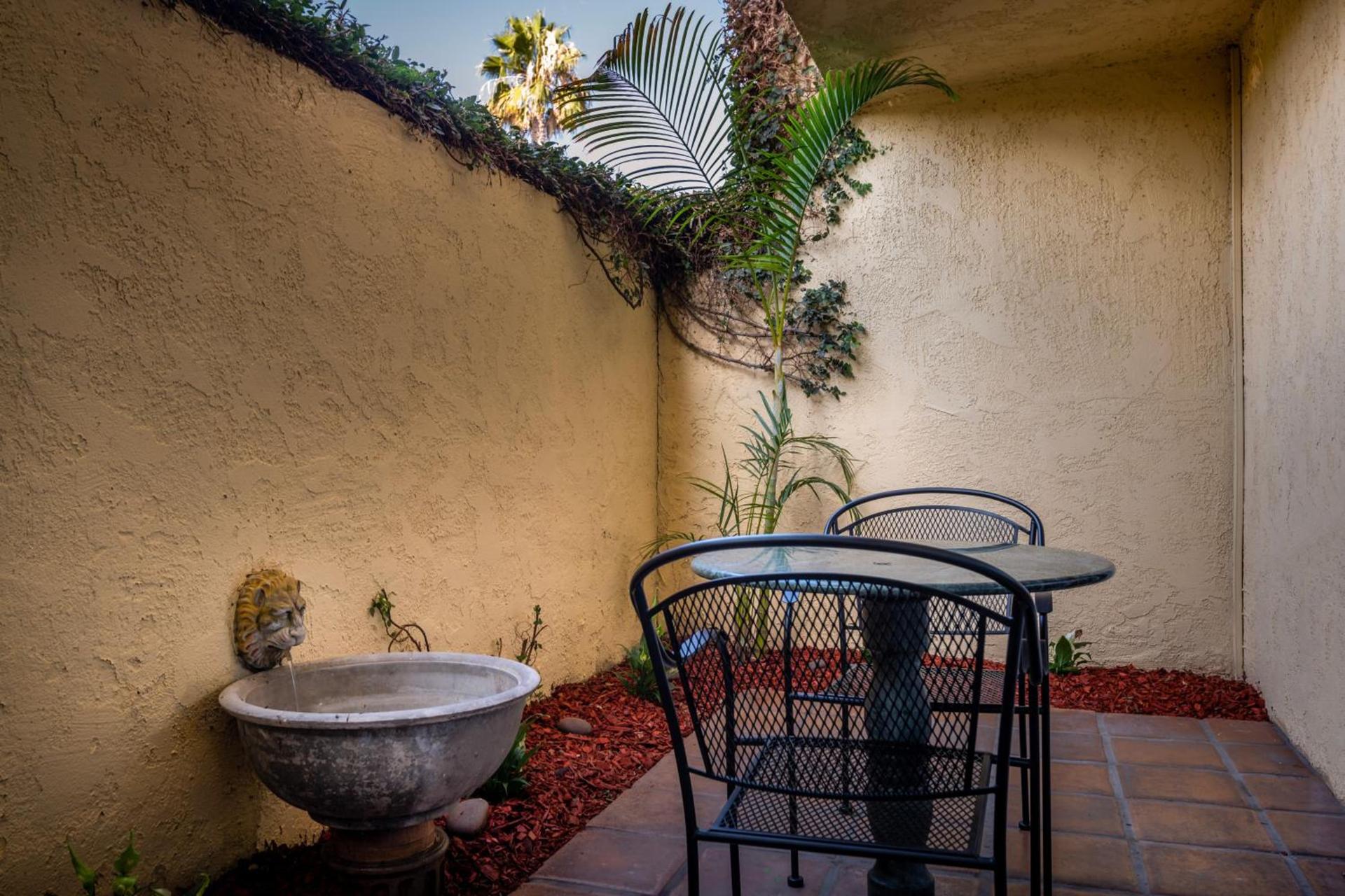 Hotel Pepper Tree Boutique Kitchen Studios - Anaheim photo 14