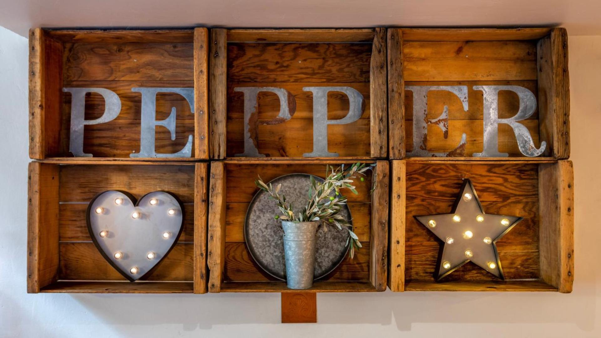Hotel Pepper Tree Boutique Kitchen Studios - Anaheim photo 16