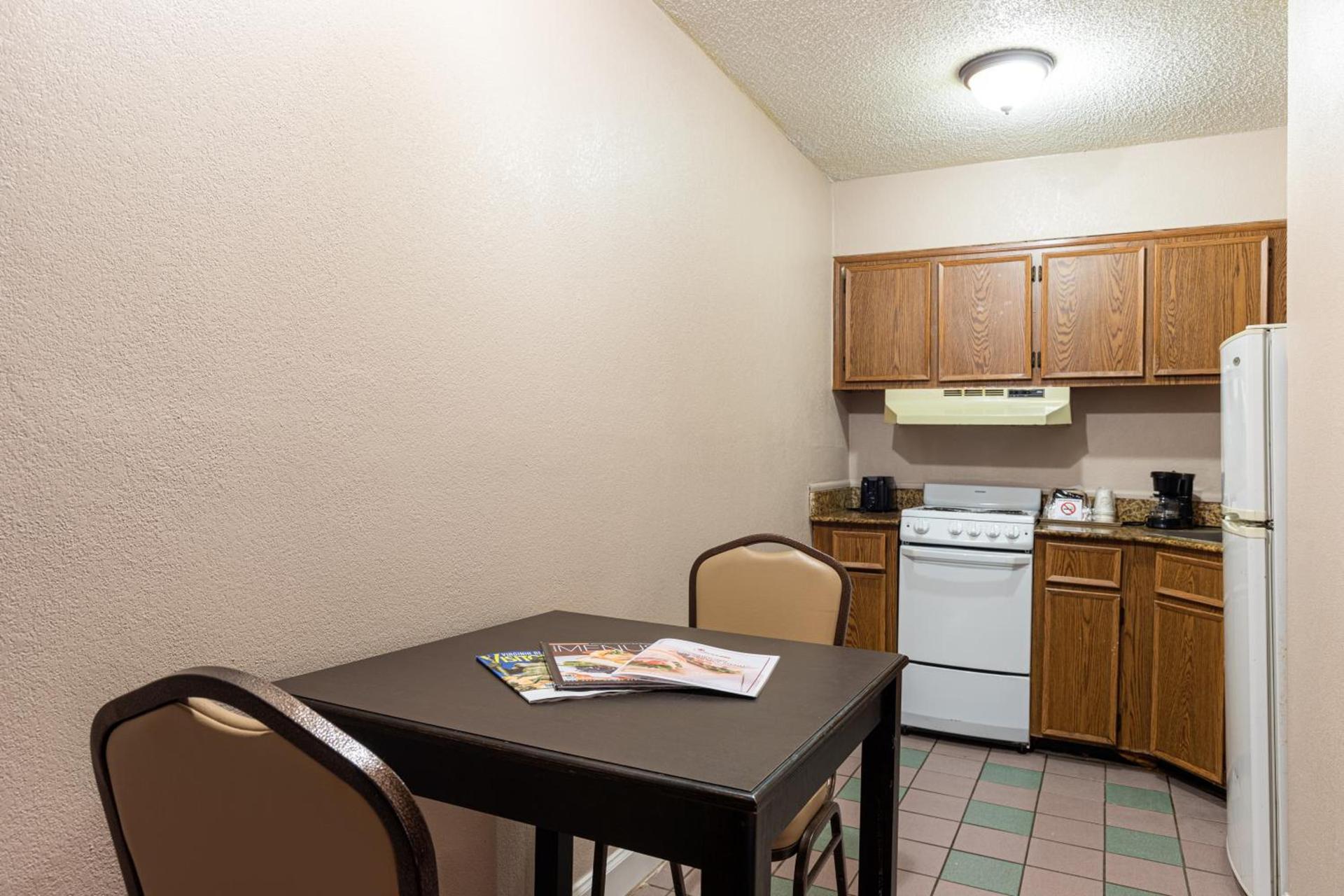 Sundial Inn photo 11