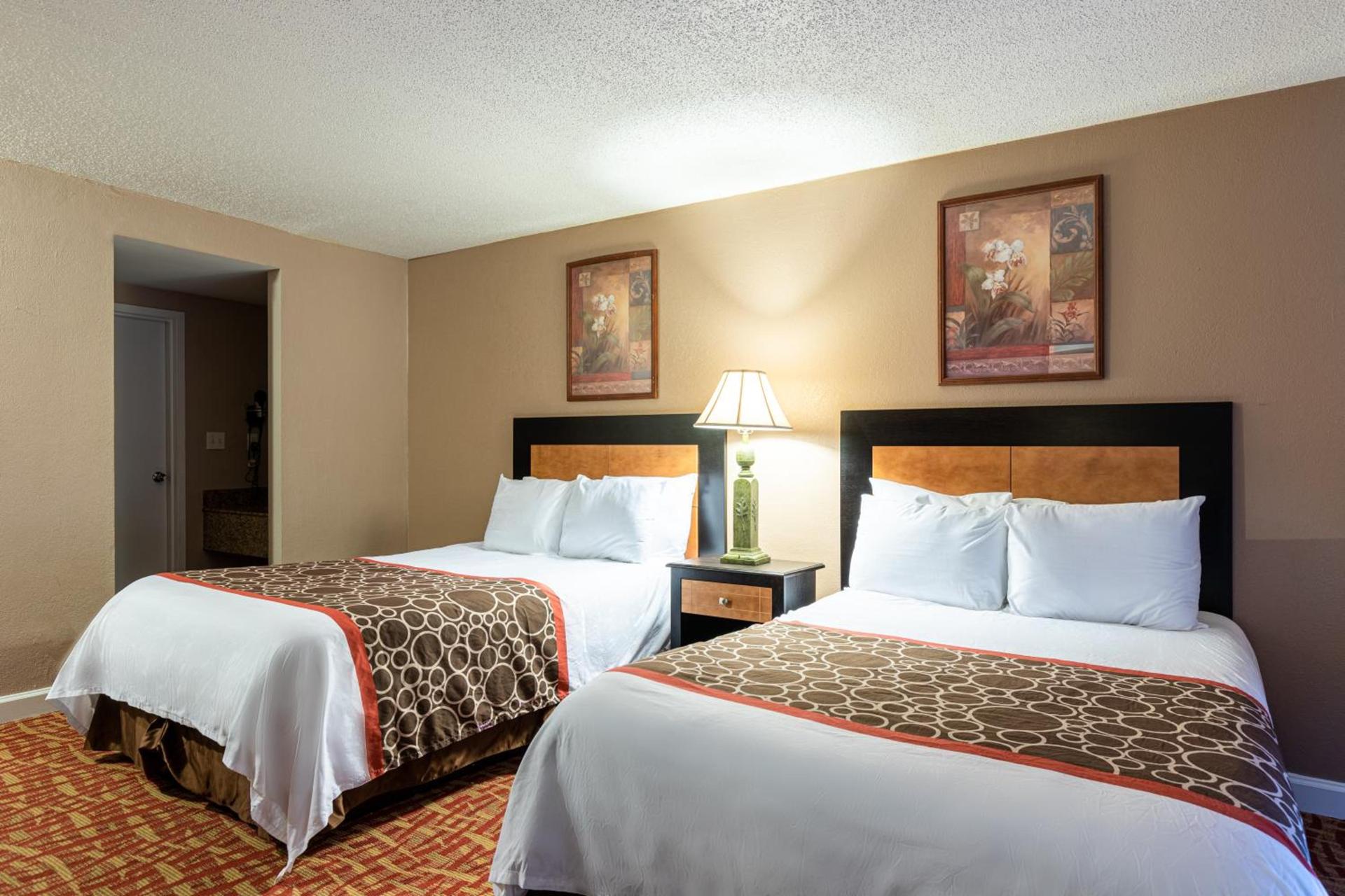 Sundial Inn photo 12