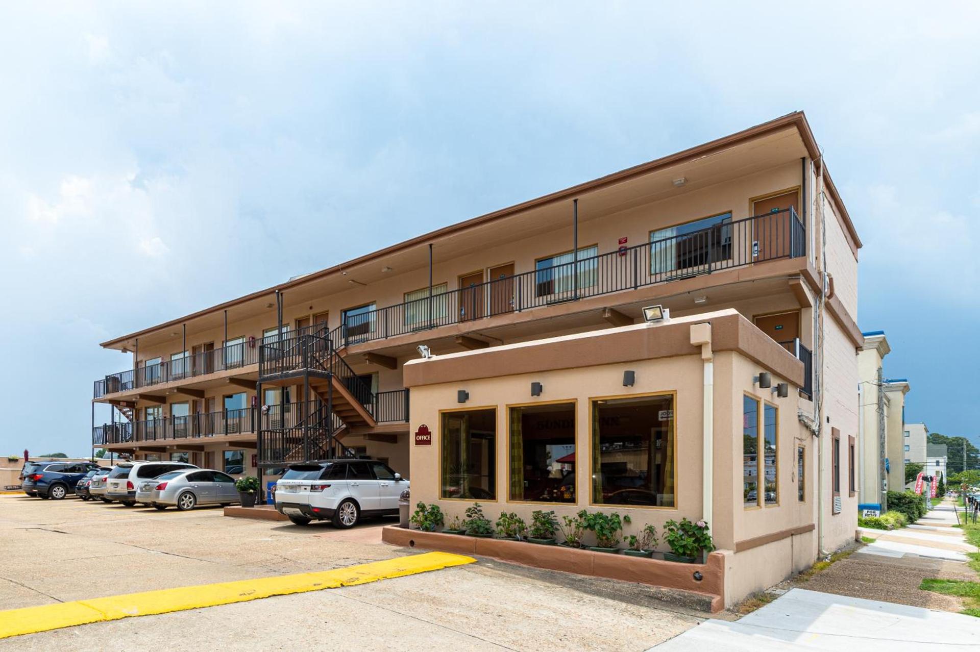Sundial Inn photo 2