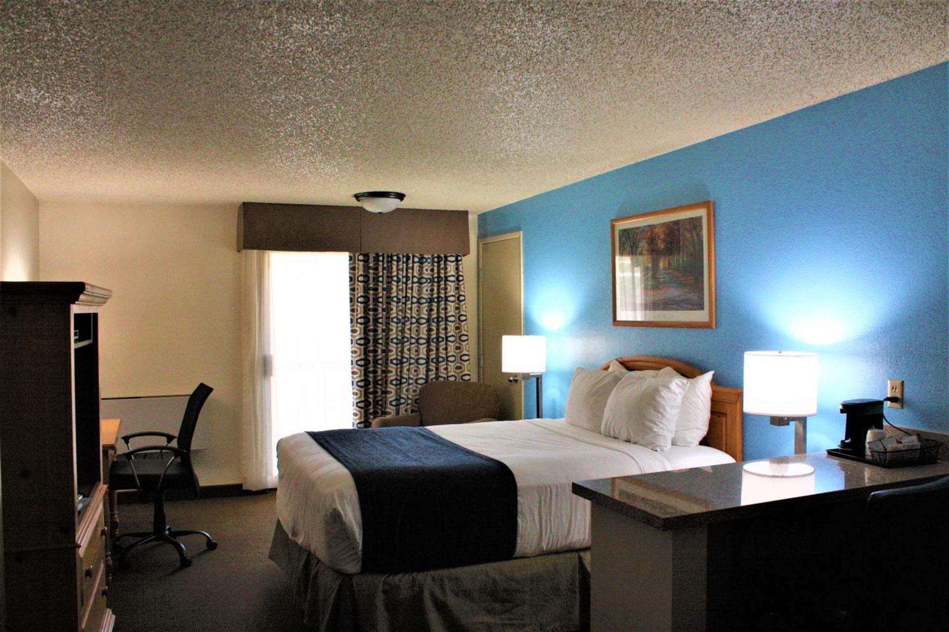 Baymont by Wyndham Yakima Riverfront photo 8