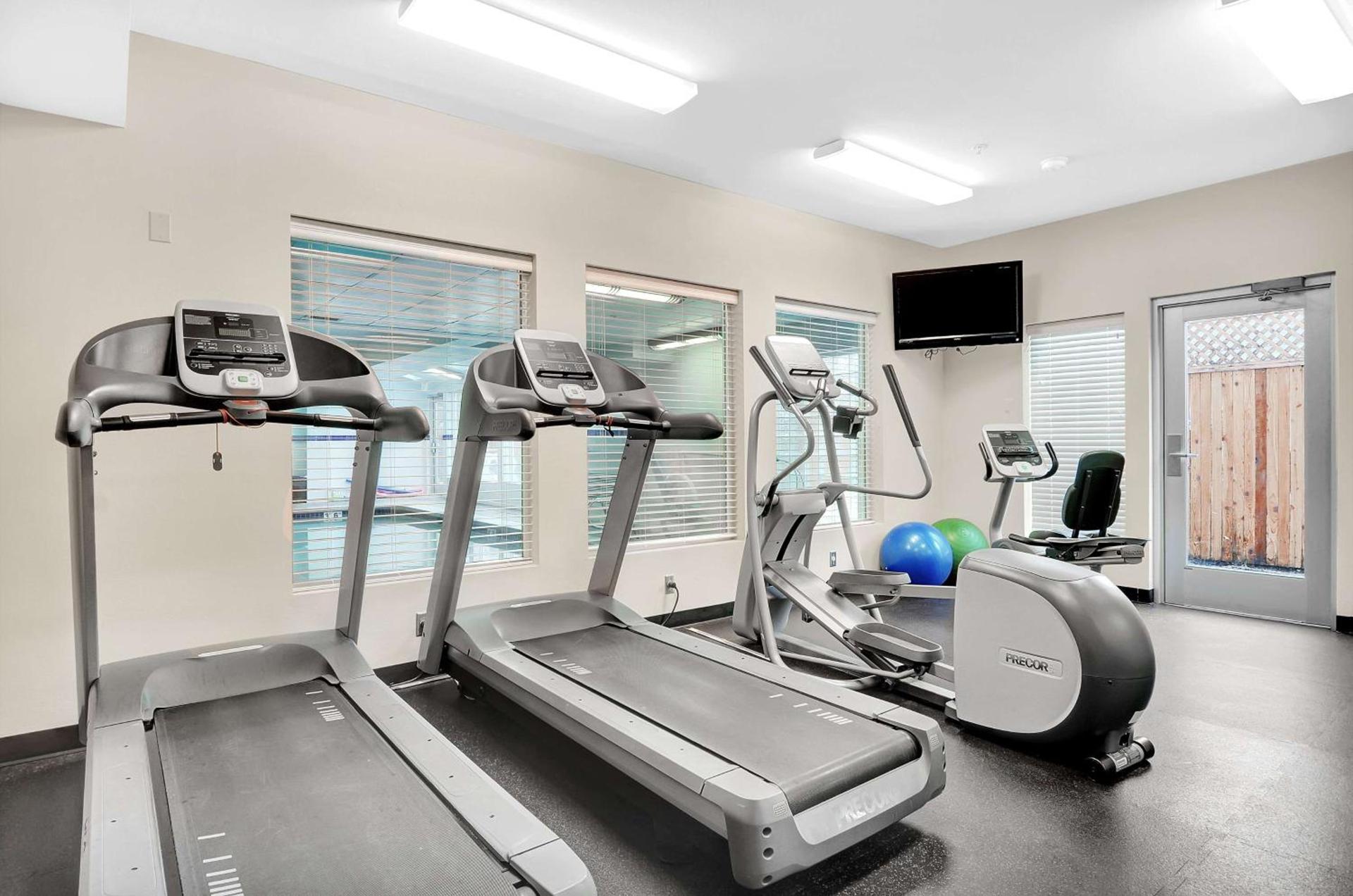 Executive Residency by Best Western Navigator Inn & Suites photo 3