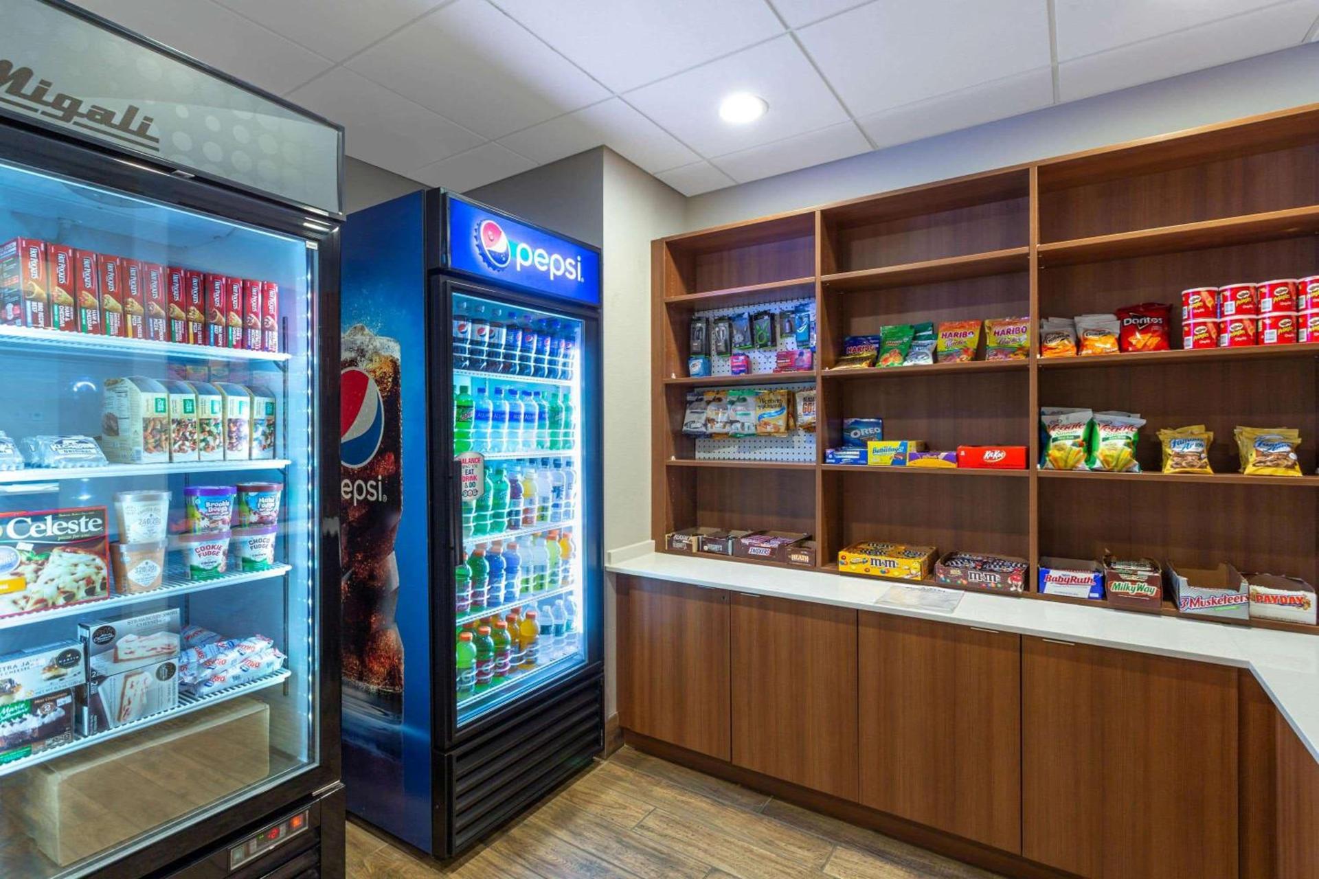 Microtel Inn & Suites by Wyndham Niagara Falls photo 11