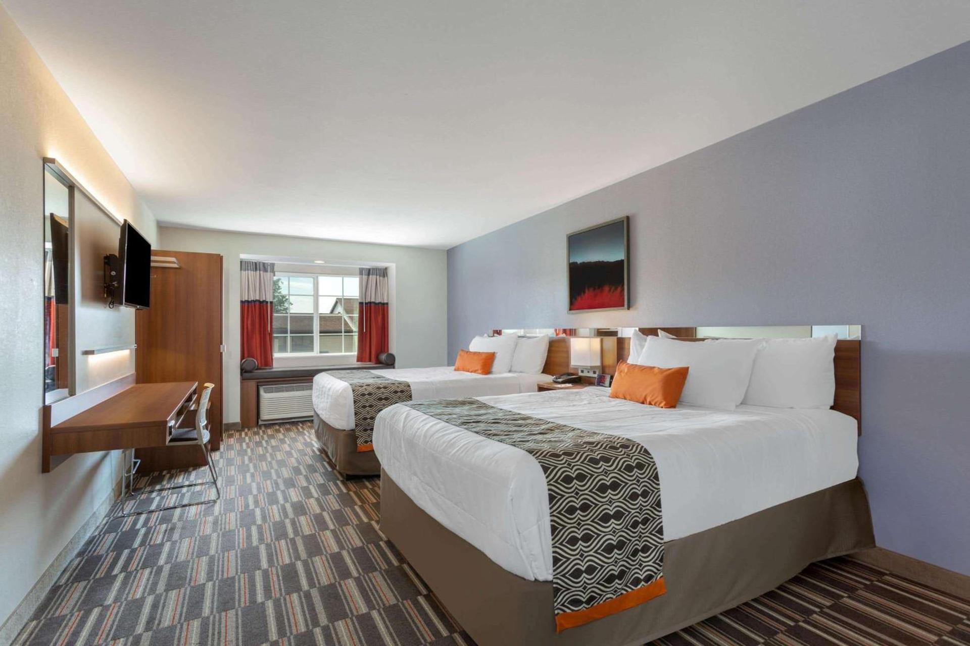 Microtel Inn & Suites by Wyndham Niagara Falls photo 4