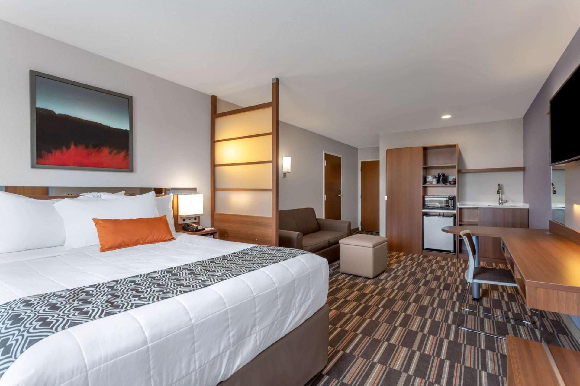 Microtel Inn & Suites by Wyndham Niagara Falls photo 8