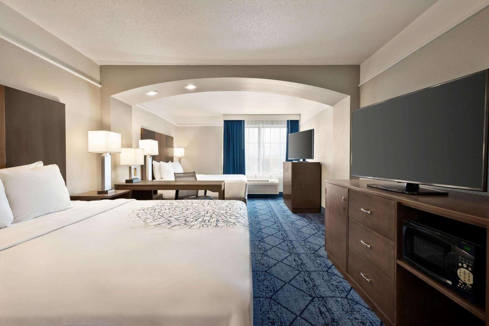 La Quinta Inn and Suites by Wyndham at WaTiki Waterpark photo 85