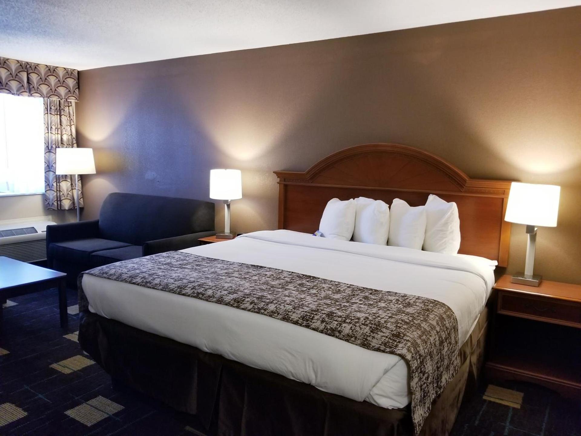 Baymont by Wyndham Indianapolis West photo 15
