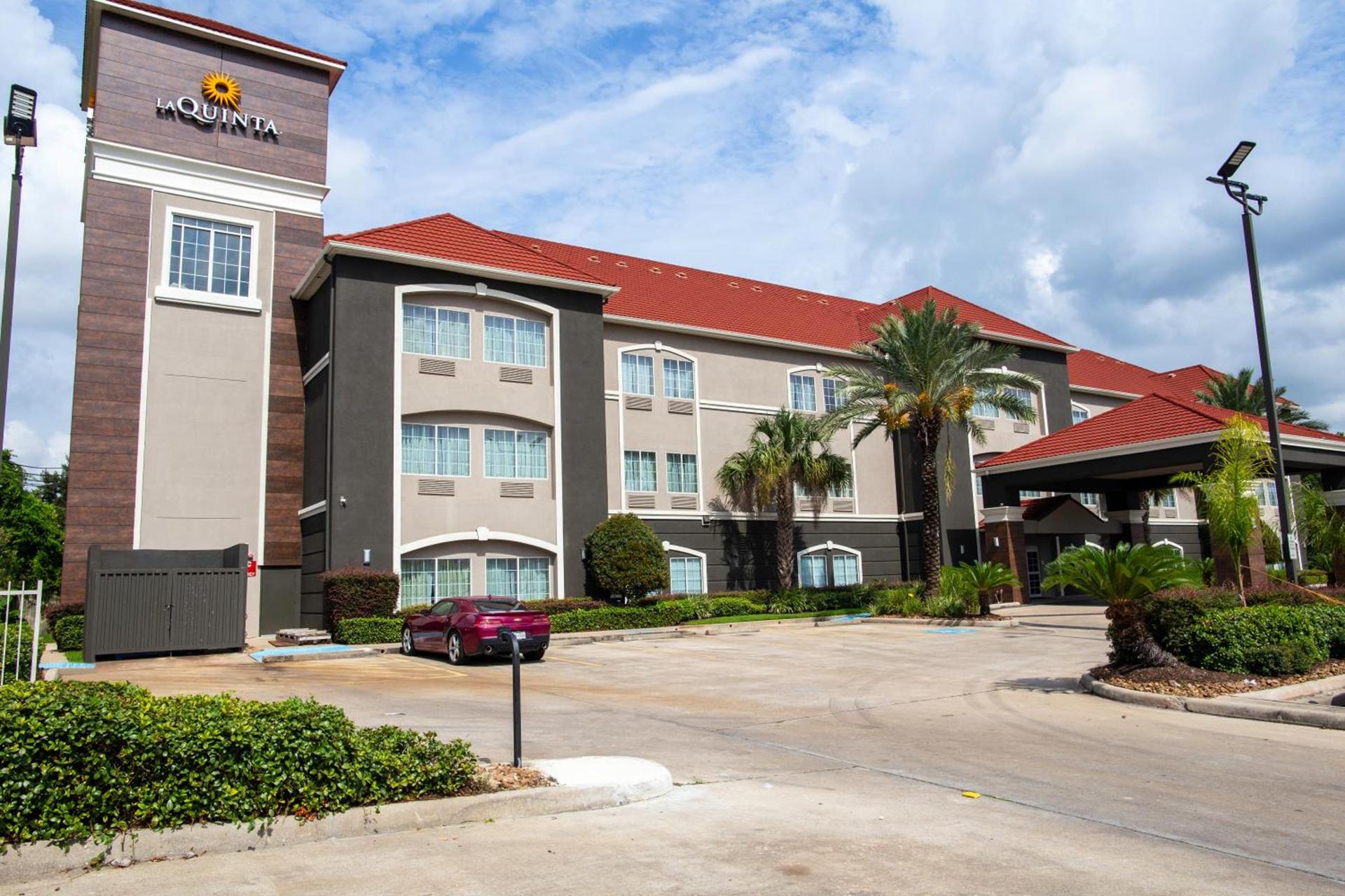 La Quinta by Wyndham Houston East at Normandy photo 1