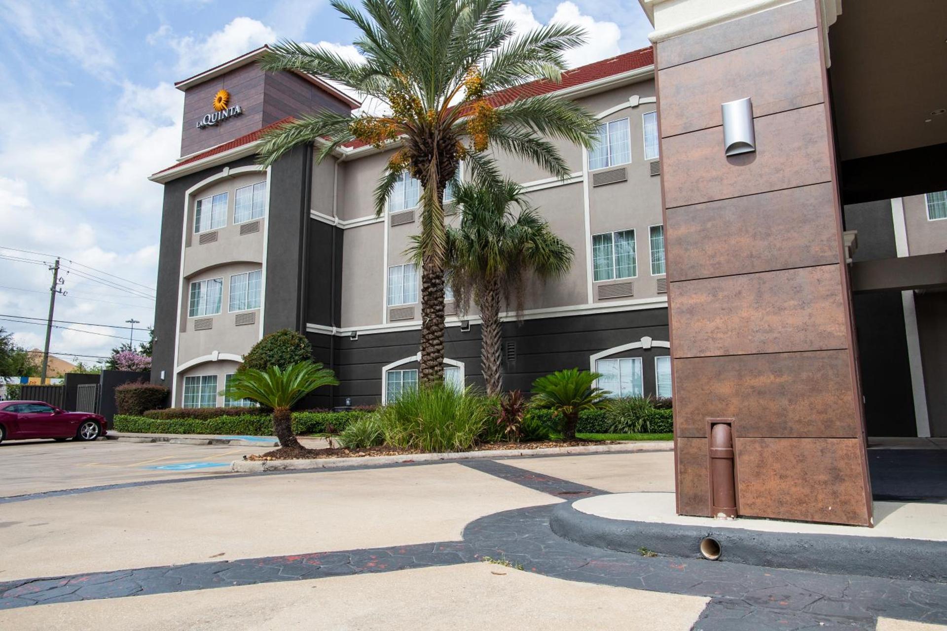 La Quinta by Wyndham Houston East at Normandy photo 4