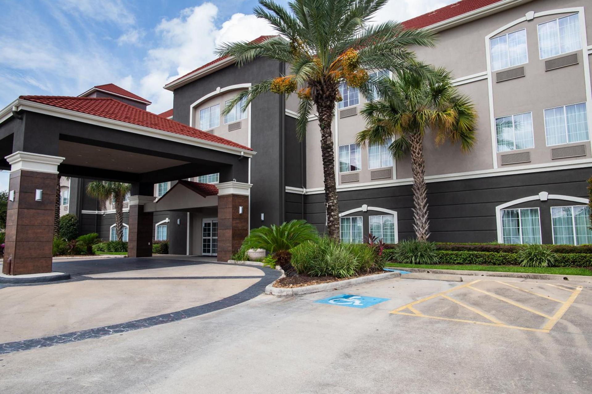 La Quinta by Wyndham Houston East at Normandy photo 5