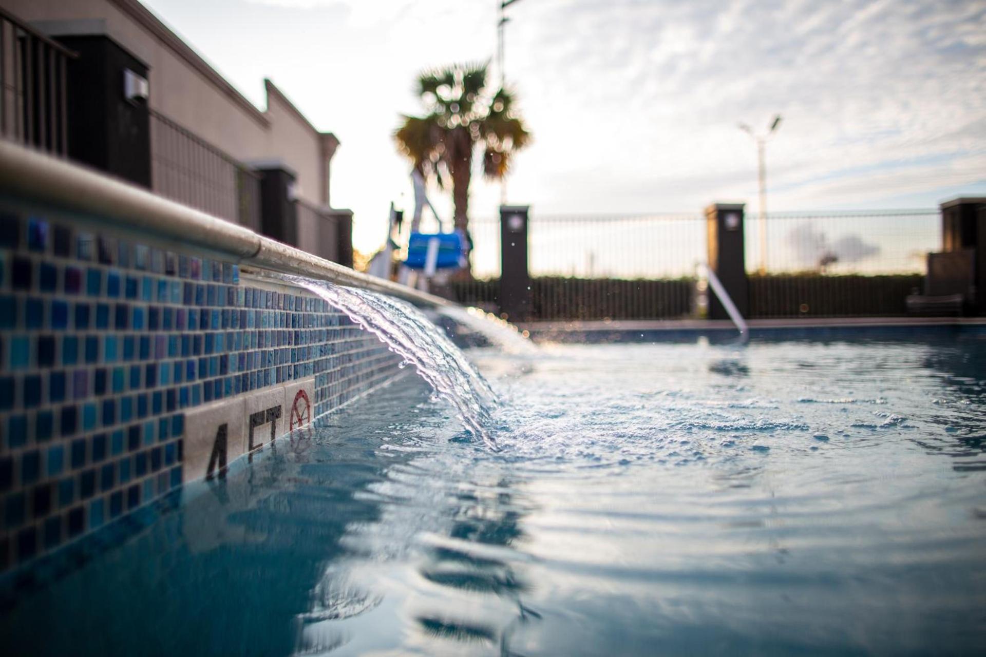 La Quinta by Wyndham Houston East at Normandy photo 21