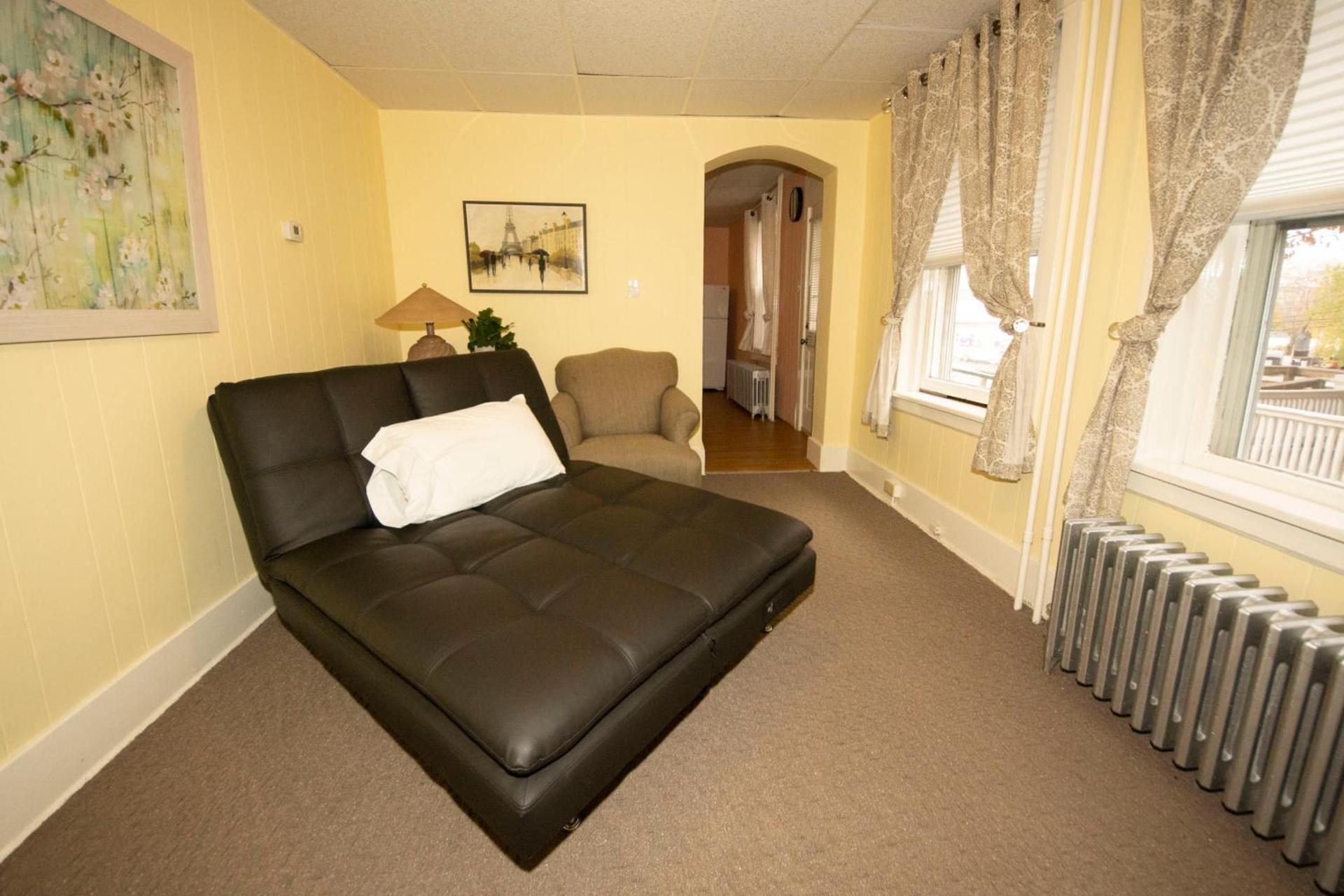Simmons Motel and Suites photo 60