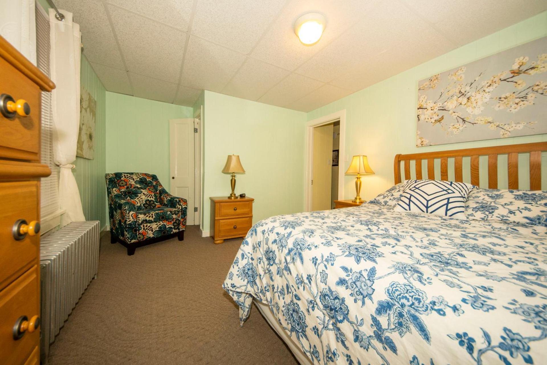 Simmons Motel and Suites photo 59