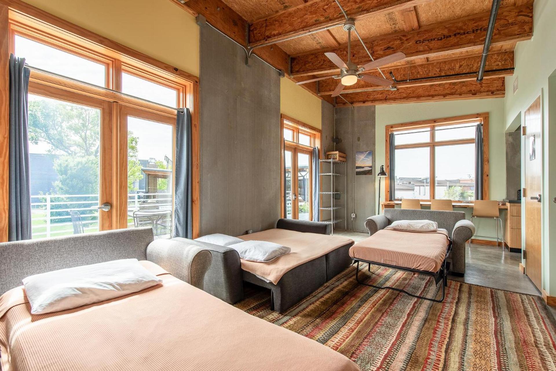 The Crash Pad: An Uncommon Hostel photo 13