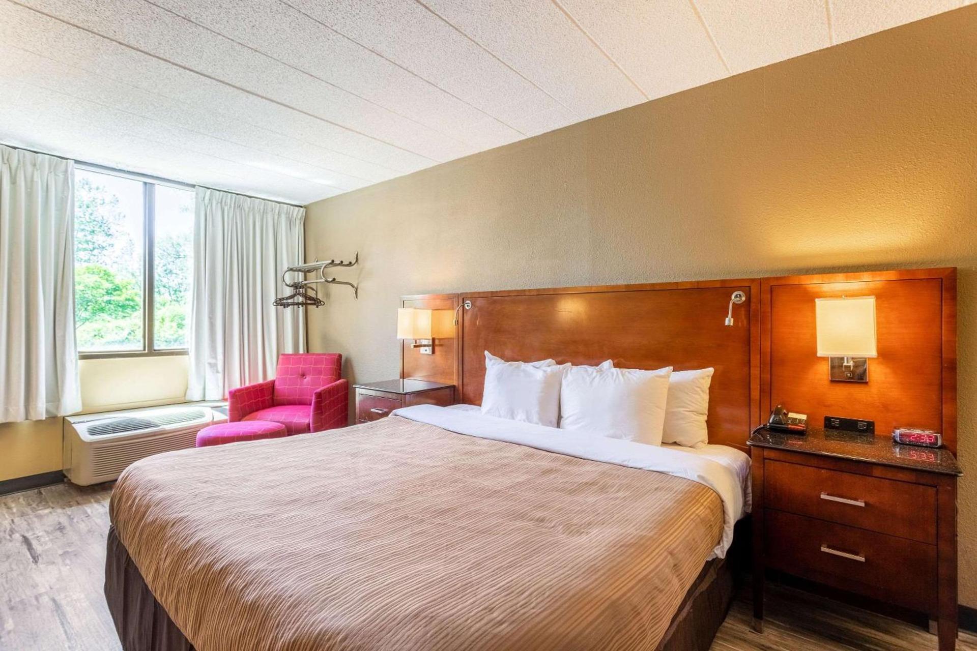 Americas Best Value Inn Fredonia NY photo 10