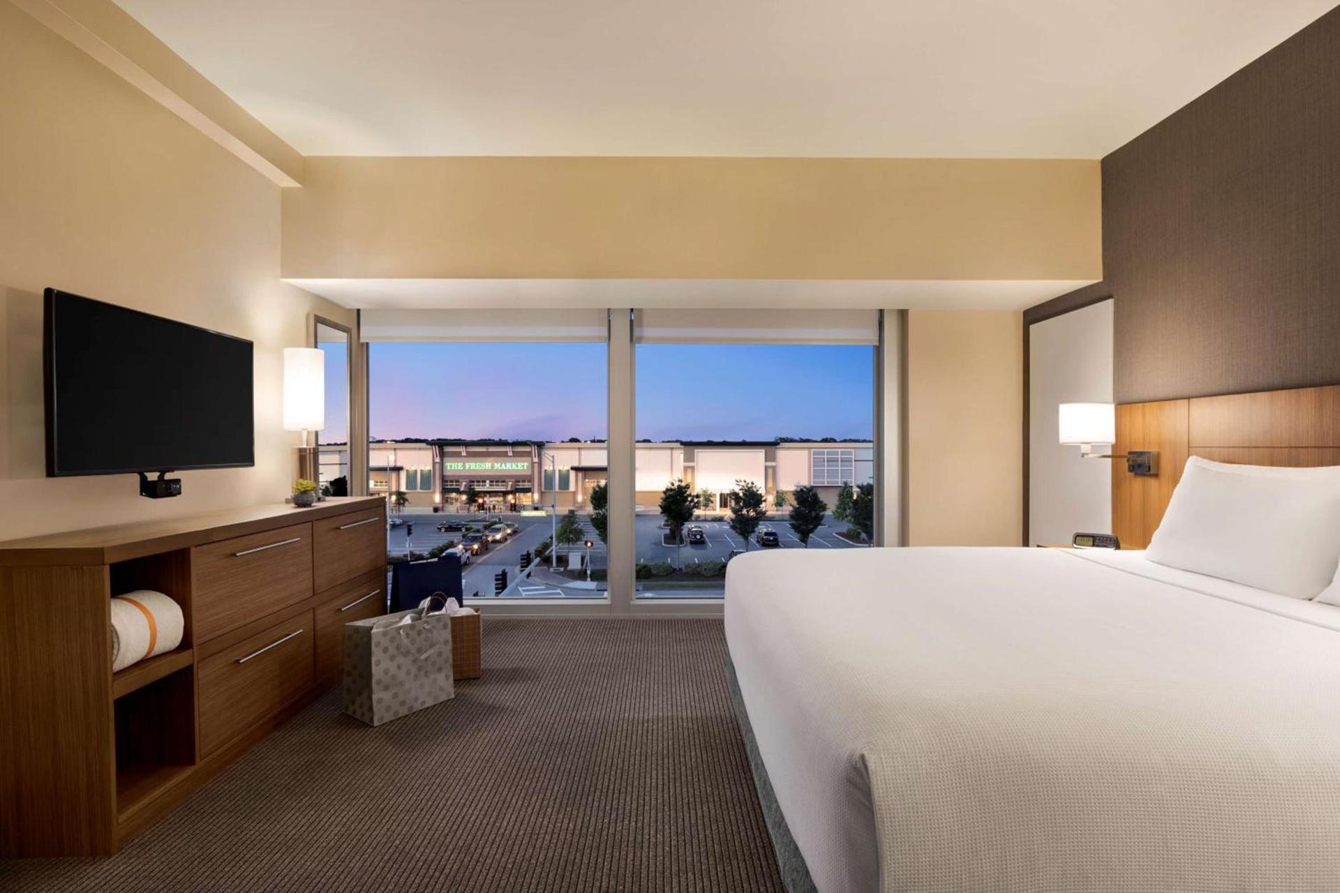 Hyatt Place Virginia Beach Town Center photo 31