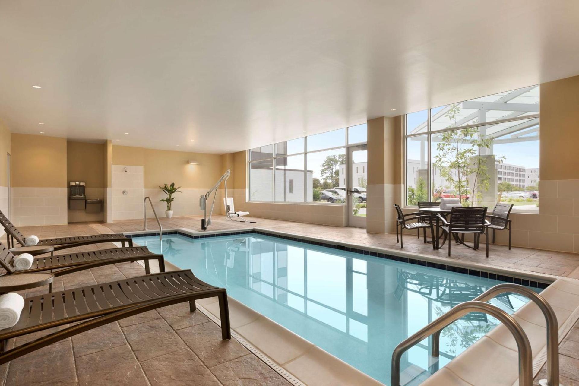 Hyatt Place Virginia Beach Town Center photo 32