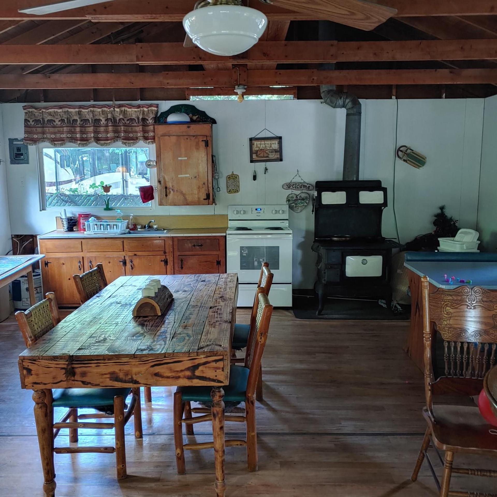 Rolling Brook Inn photo 31