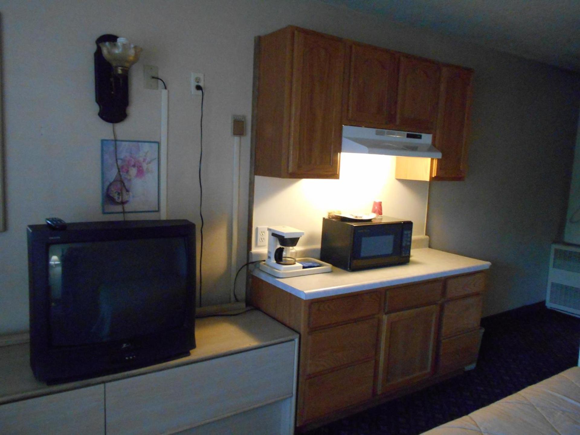 Victorian Inn photo 27