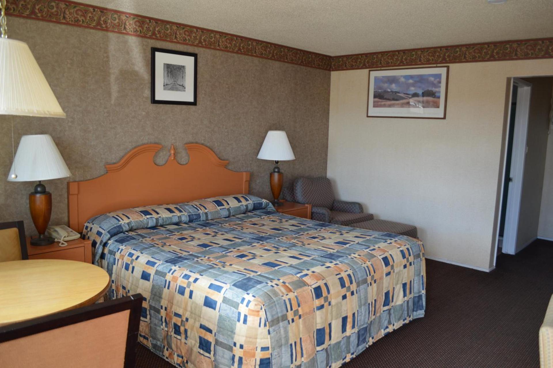 Gateway Inn Fairfield photo 9