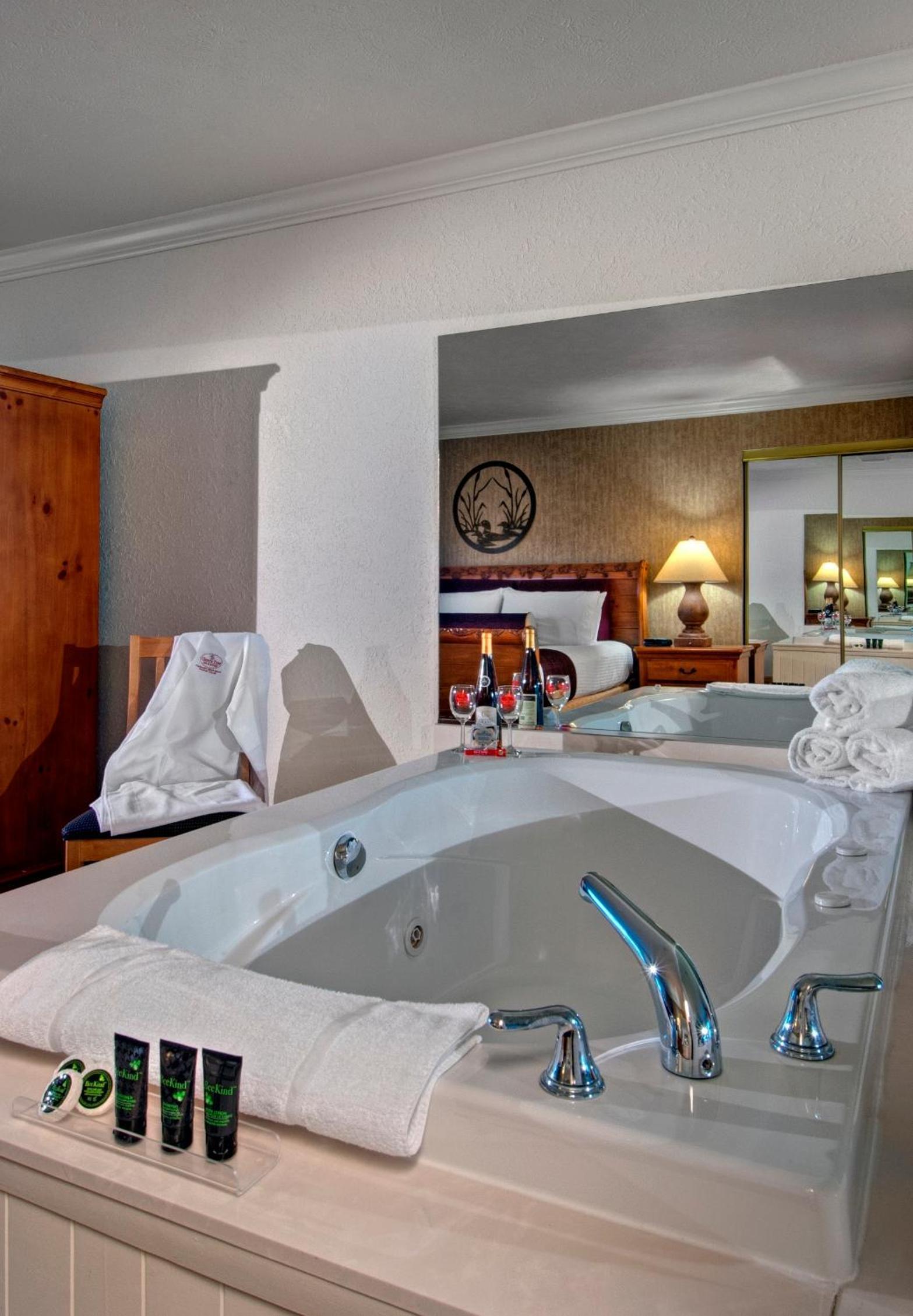 Cherry Tree Inn & Suites photo 9