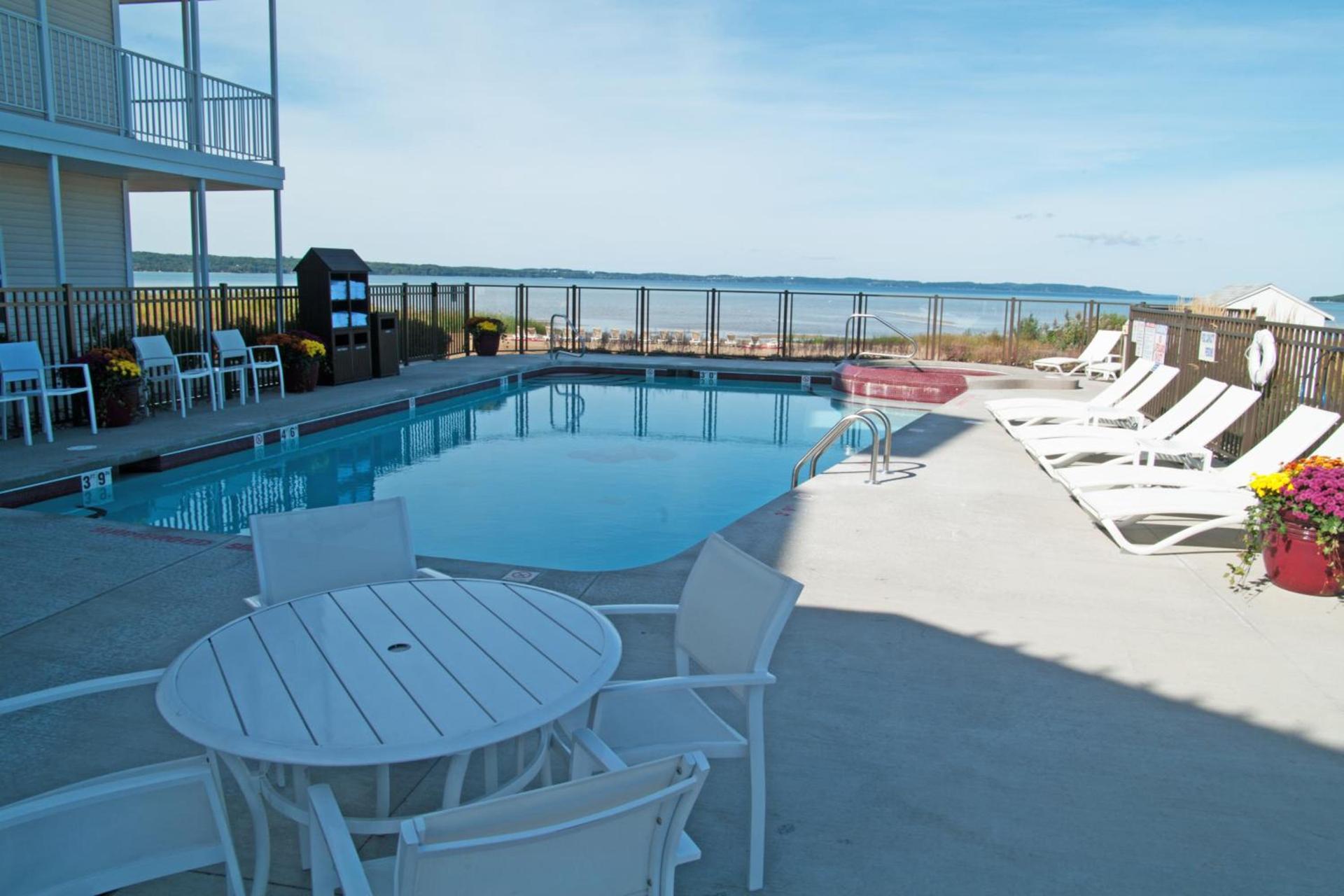 Cherry Tree Inn & Suites photo 3