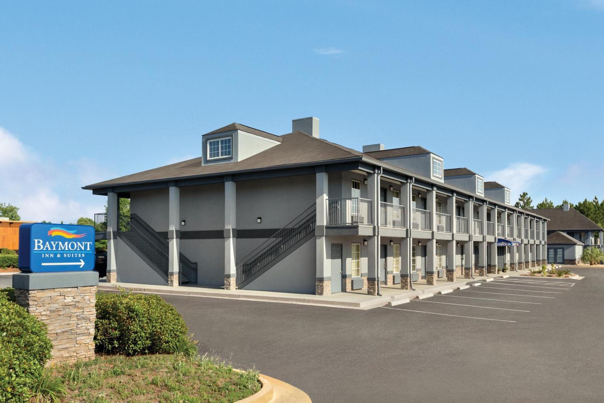 Baymont by Wyndham Warner Robins photo 42