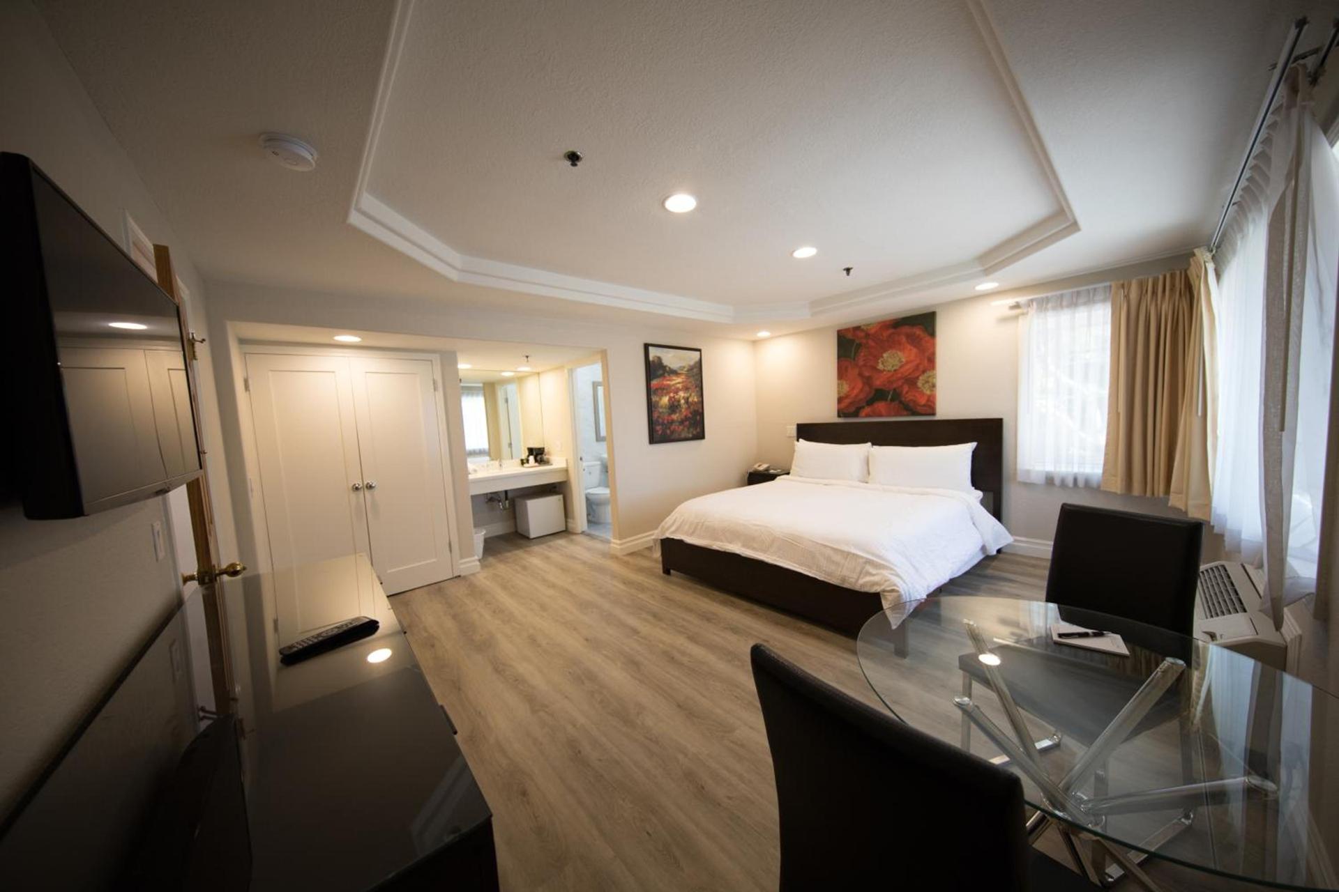 Wilshire Crest Hotel photo 3