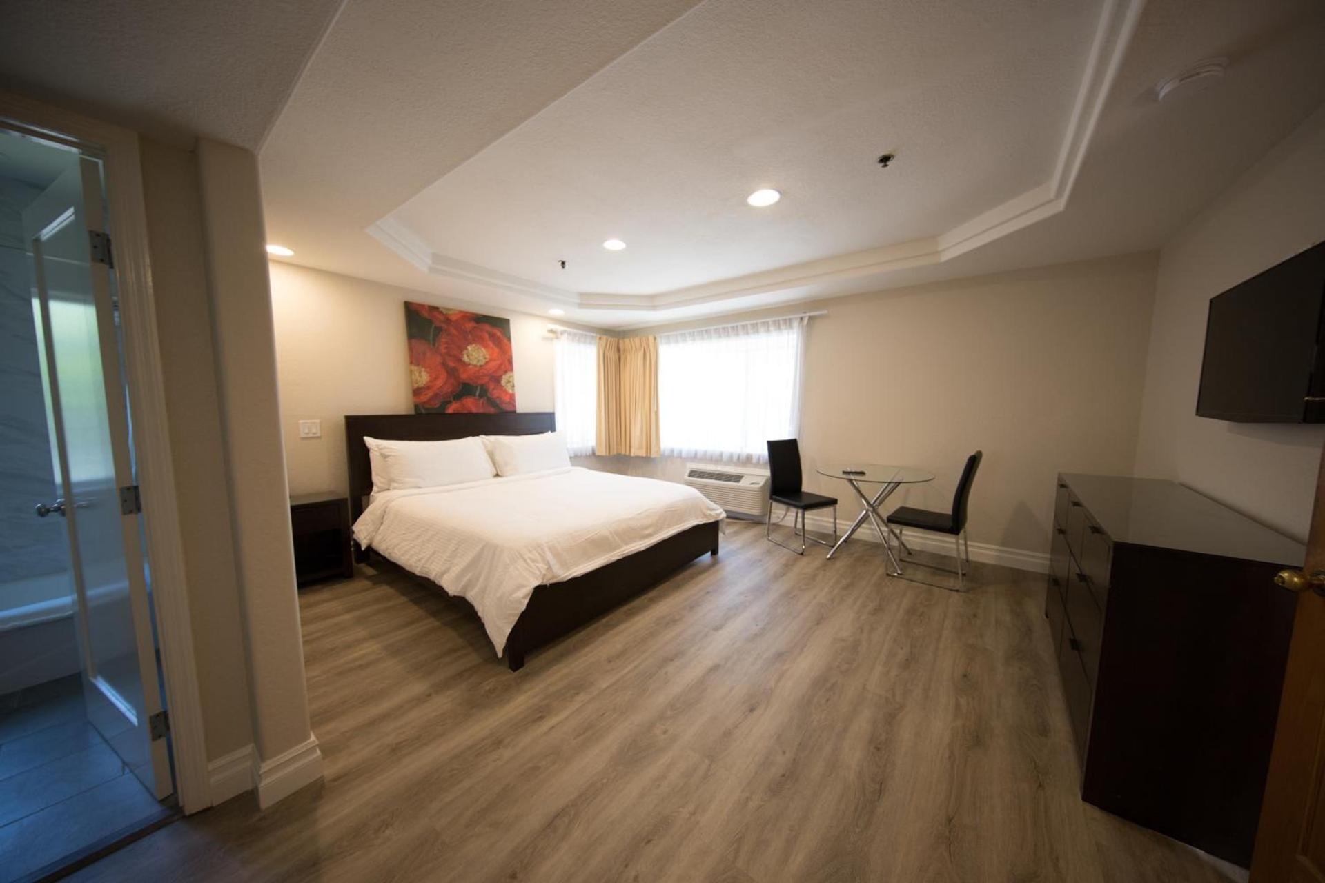 Wilshire Crest Hotel photo 5