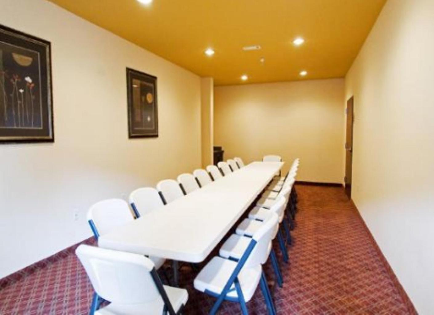 Garden Inn Hotel photo 5