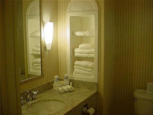 Holiday Inn Express Hotel & Suites Drums-Hazelton by IHG photo 45