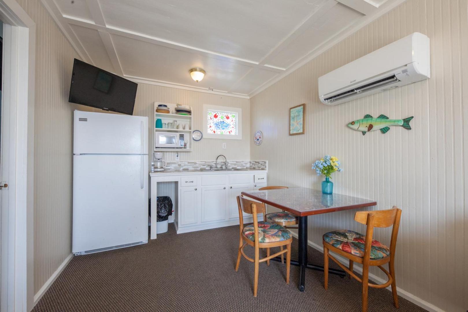 Blue Dolphin Inn and Cottages photo 10