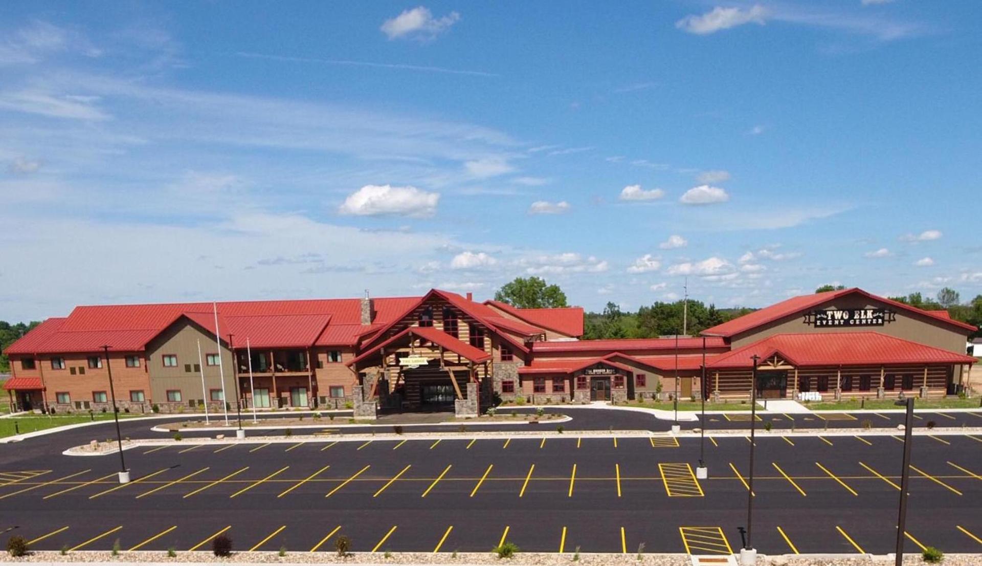 The Lodge at Mauston photo 2