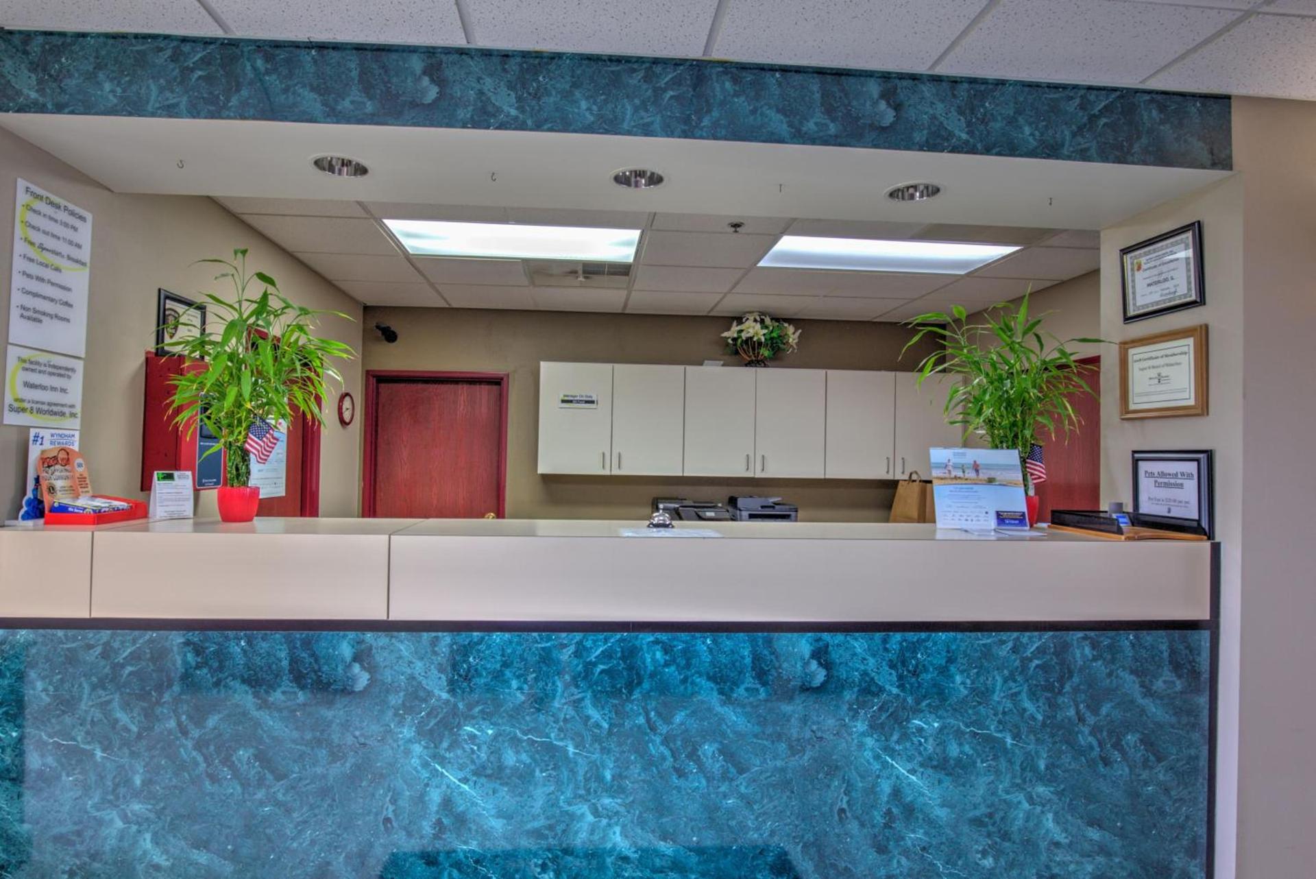 Super 8 by Wyndham Waterloo photo 25