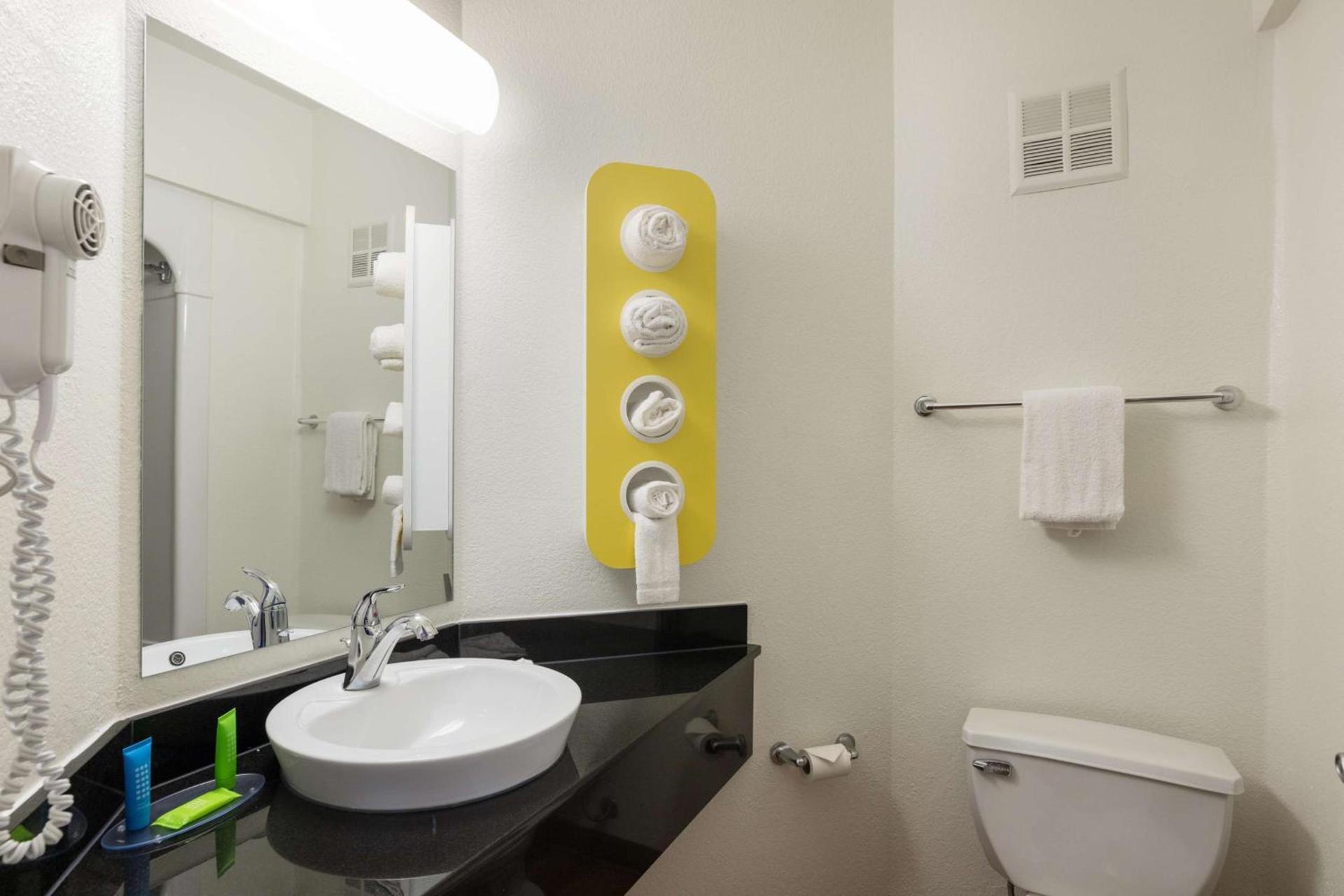 Motel 6-Orlando, FL - International Dr photo 24
