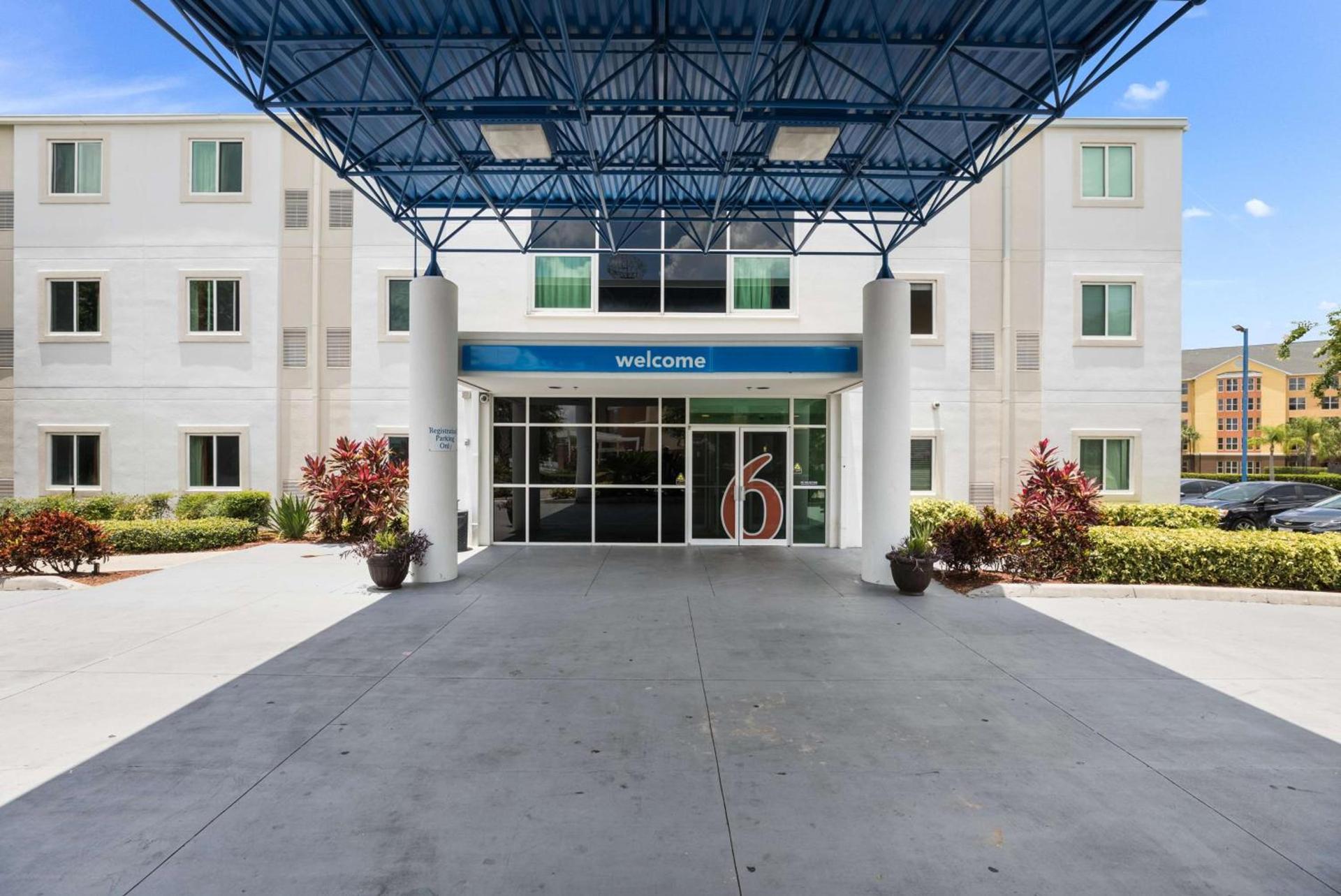 Motel 6-Orlando, FL - International Dr photo 8