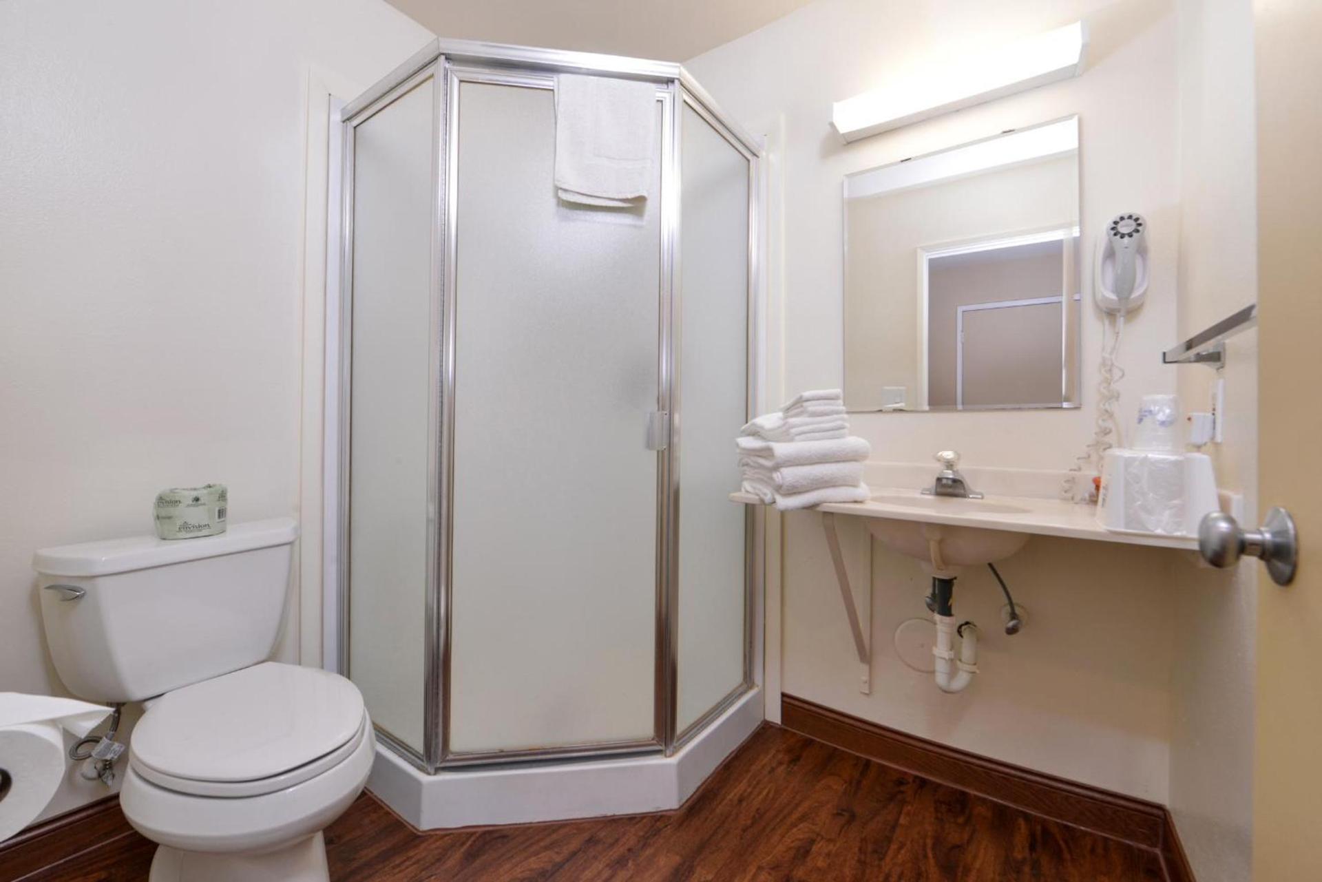 Valued Stay Madison photo 28