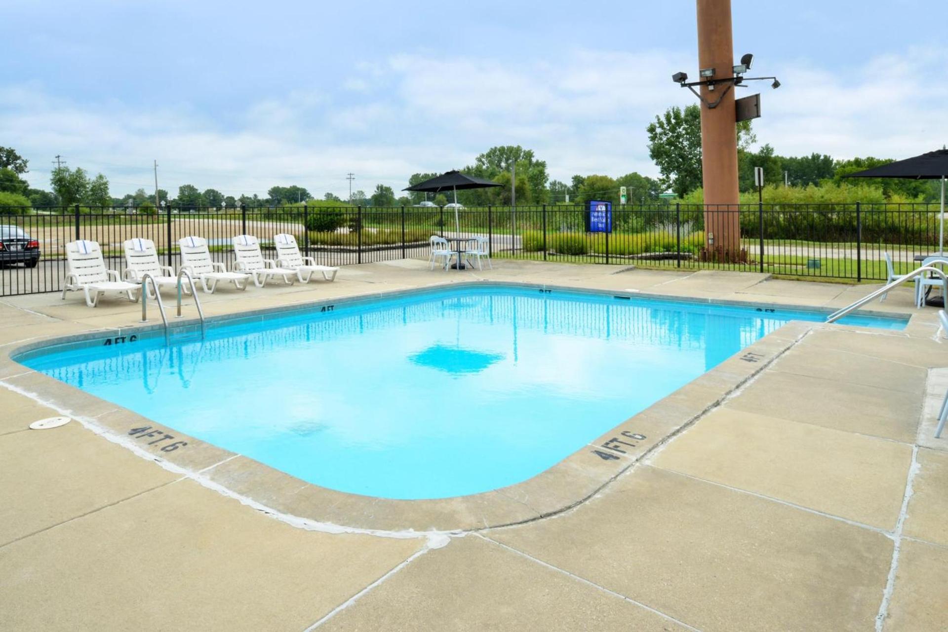 Valued Stay Madison photo 2